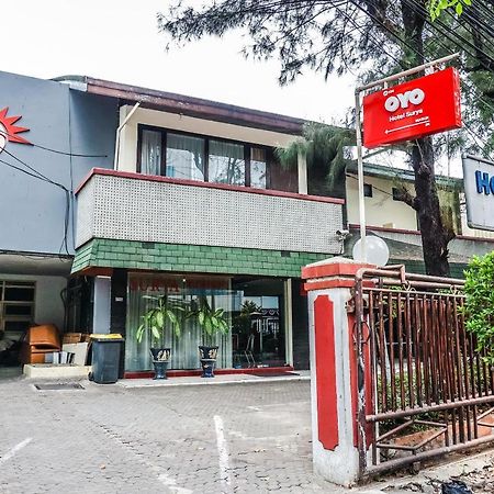 Oyo 108 Hotel Surya Jakarta Exterior foto