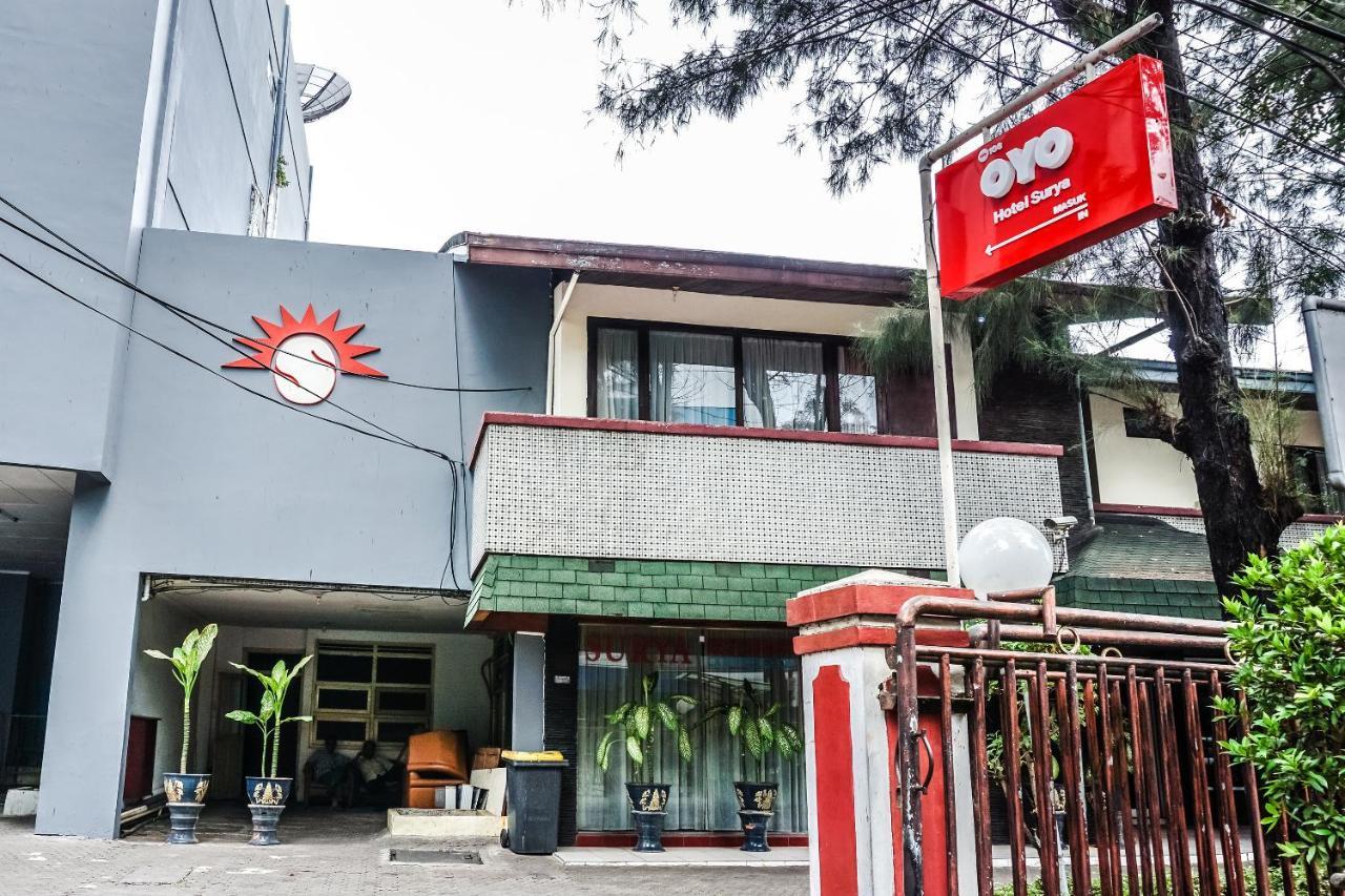 Oyo 108 Hotel Surya Jakarta Exterior foto